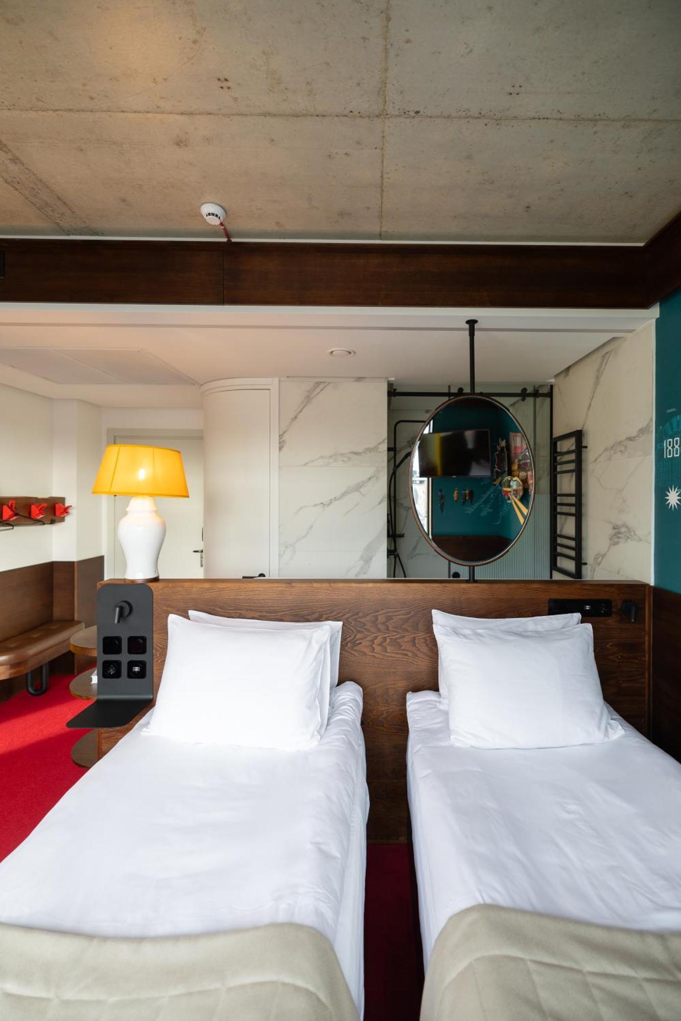 !Fest Hotel Rynok Square Lviv Exterior photo